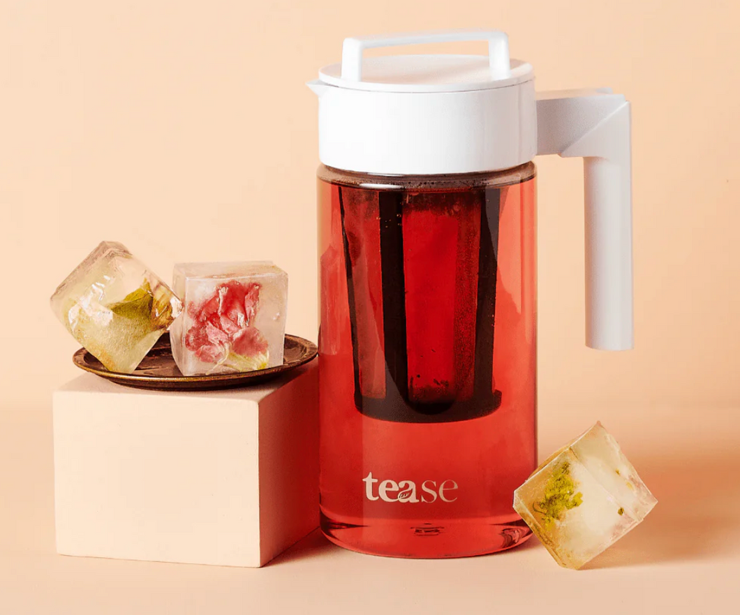 Cold brew, iced tea and coffee maker
